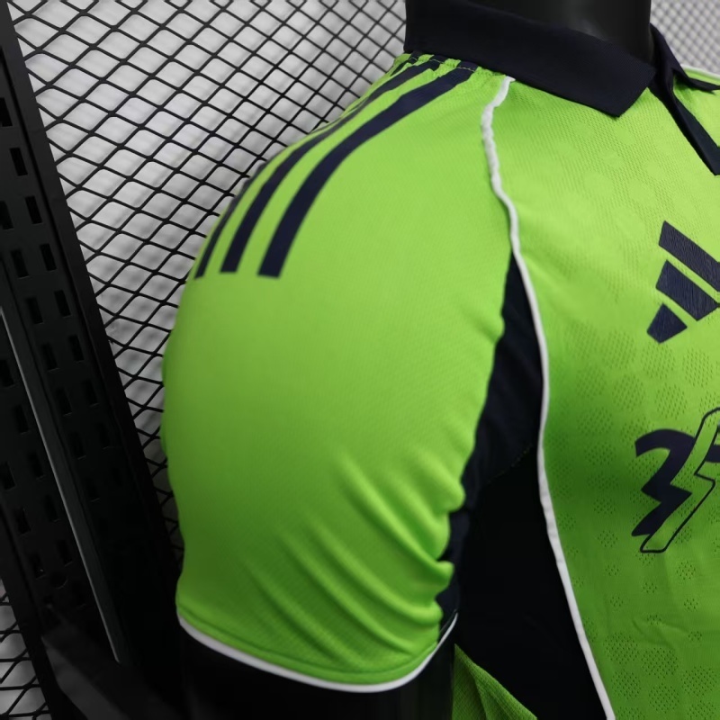 Player 2025-26 Fulham Third Away football jersey