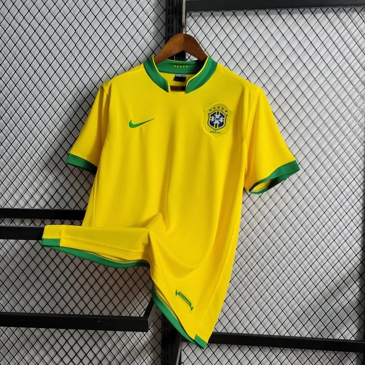 Retro 2006 Brazil home retro RONALDO Ronaldinho KAKA R.CARLOS CAFU ROBINHO Football jersey