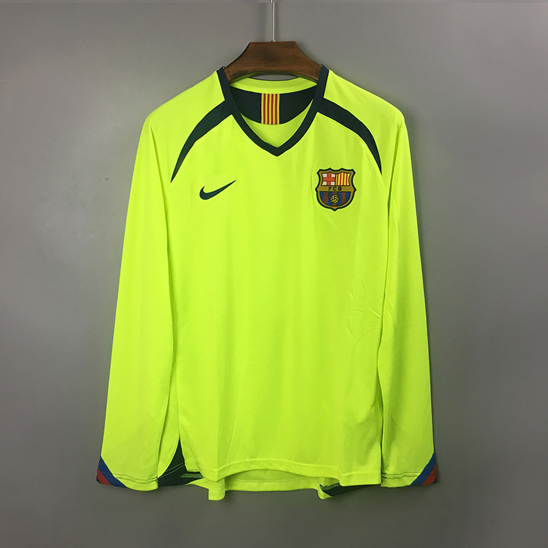 Retro FC Barcelona 2005-06 away XAVI MESSI RONALDINHO Football jersey retro