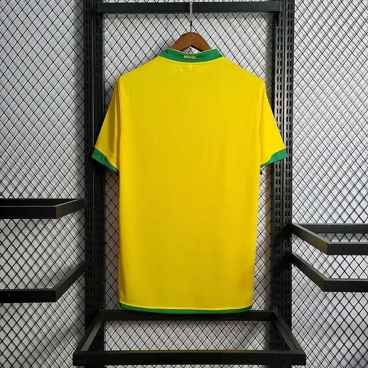 Retro 2006 Brazil home retro RONALDO Ronaldinho KAKA R.CARLOS CAFU ROBINHO Football jersey