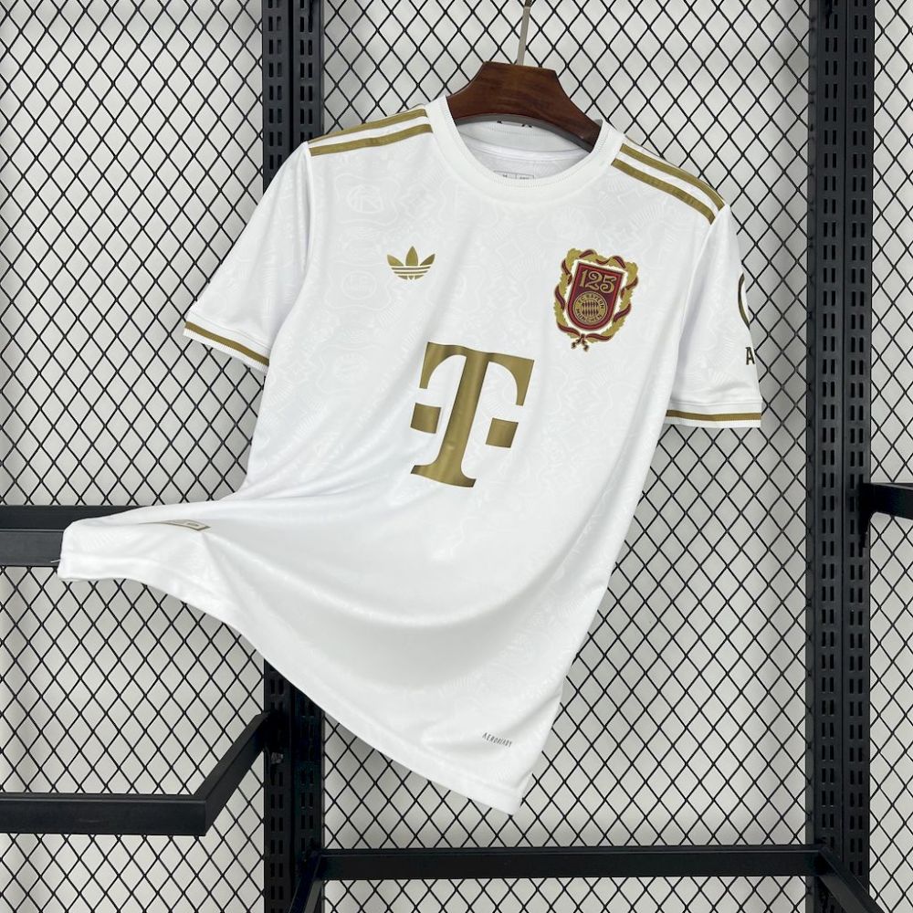 Fan version 2025-26 Bayern Munich 125th Anniversary White Away Football Jersey