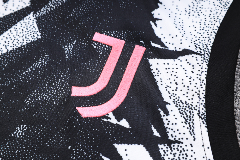 23-24 season Juventus black training vest set