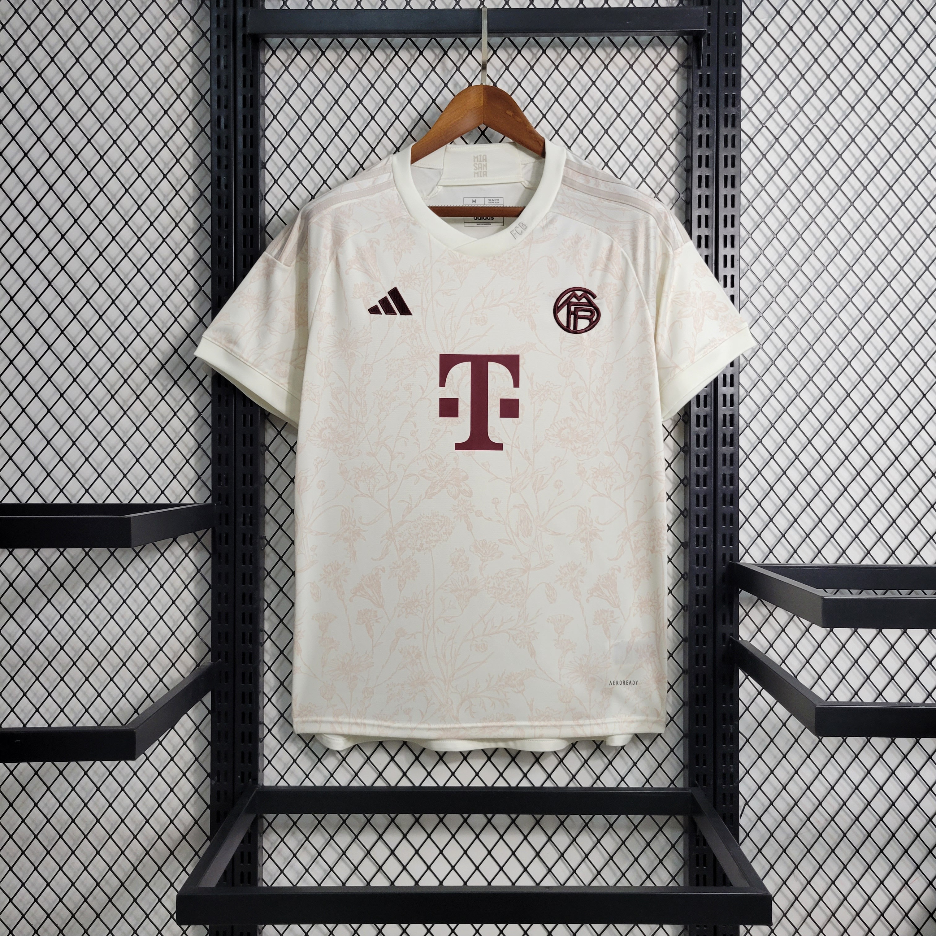 23-24 Bayern Munich Black Palace