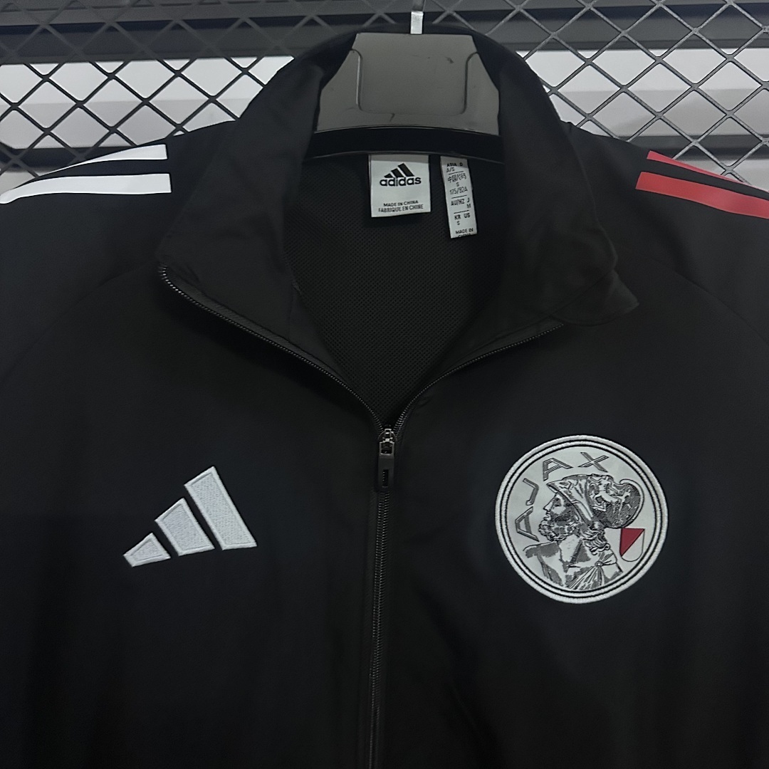 Windbreaker Ajax