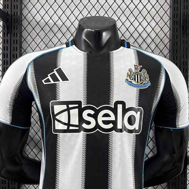 Player 2025-26 Newcastle Home Football jersey