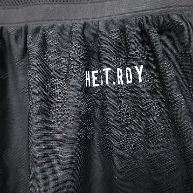 Player 2025-26 shorts Liverpool