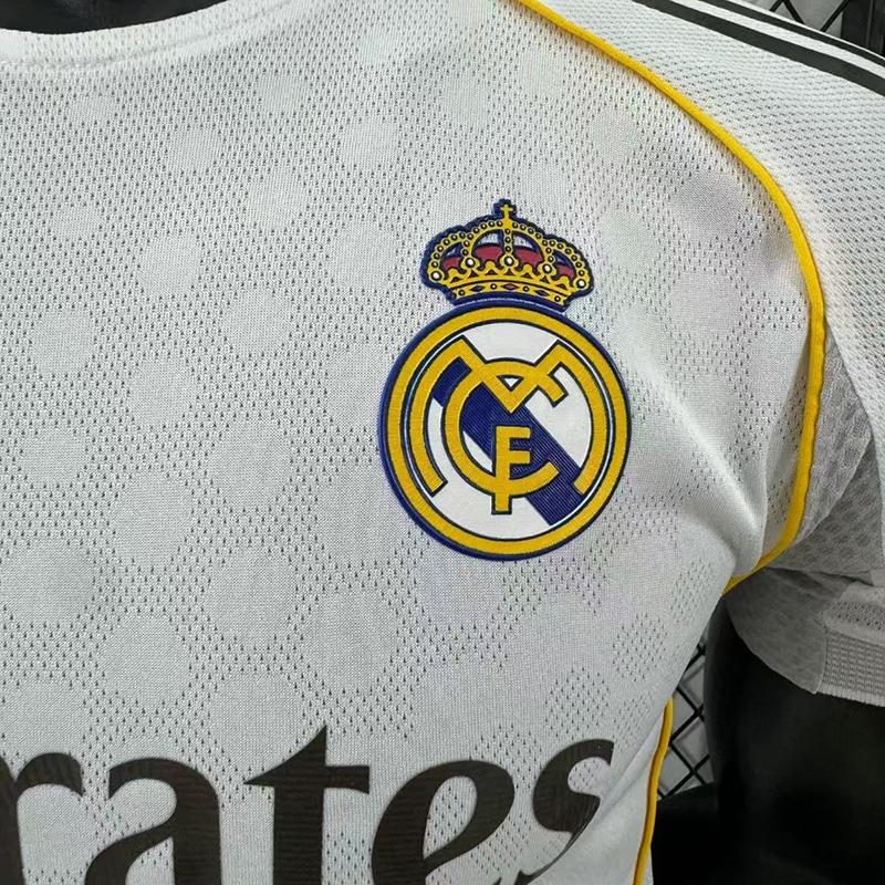 player 2025-26 Real Madrid Home Football jersey
