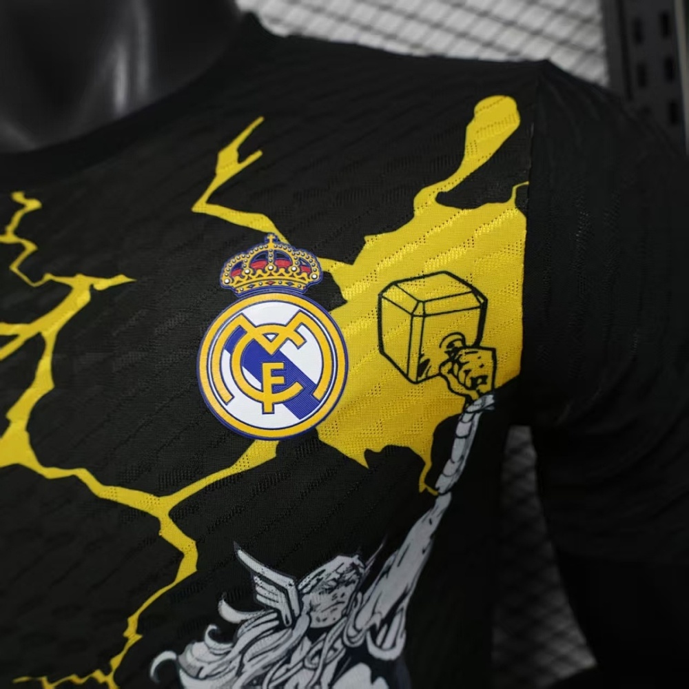 Player 2025-26 Real Madrid Marvel collaboration edition Football jersey