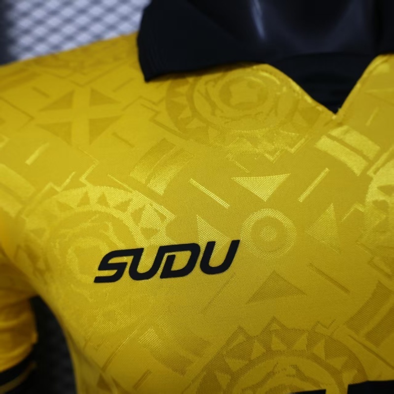 Player 2025-26 Wolves Home football jersey