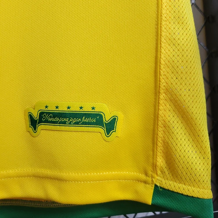 Retro 2006 Brazil home retro RONALDO Ronaldinho KAKA R.CARLOS CAFU ROBINHO Football jersey