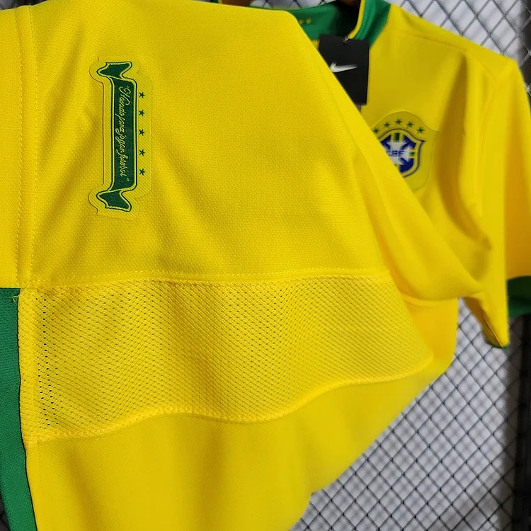 Retro 2006 Brazil home retro RONALDO Ronaldinho KAKA R.CARLOS CAFU ROBINHO Football jersey