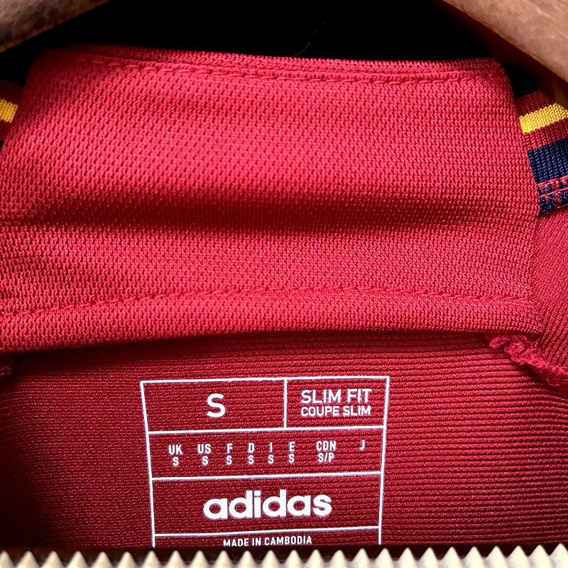 2022-23 Spain Home Football Jersey