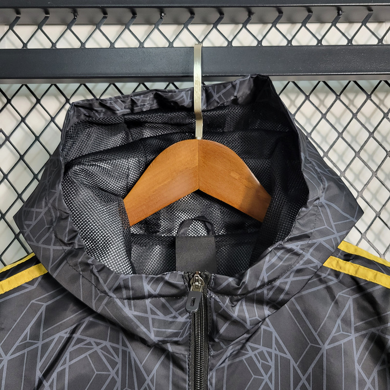 23-24 Windbreaker Manchester United