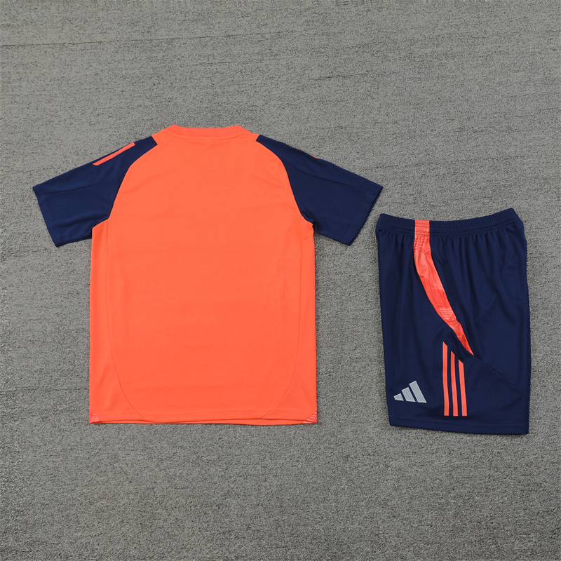 2024-25 Manchester United short-sleeved training clothes