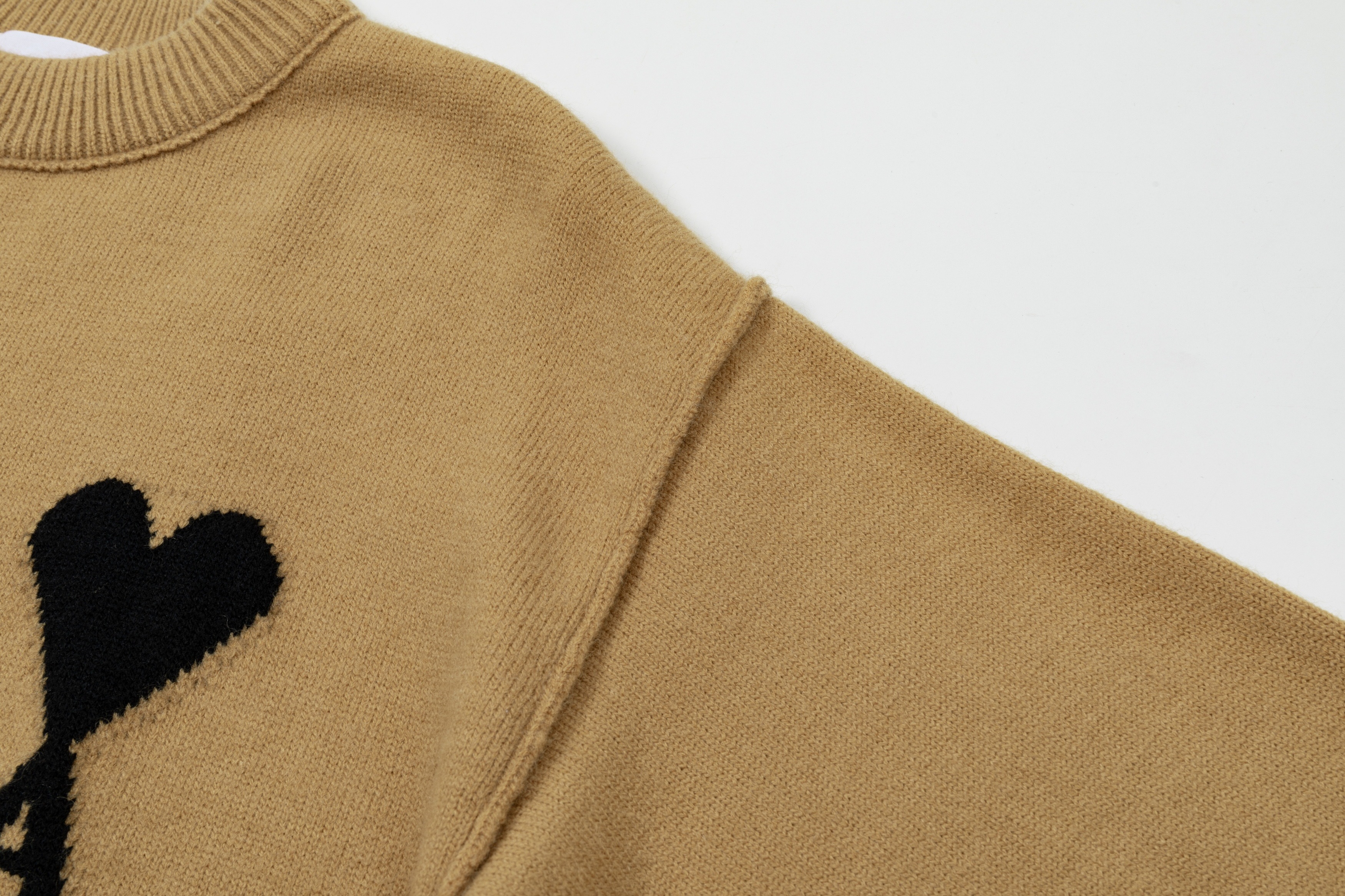 ami Unisex Sweater #AM-005