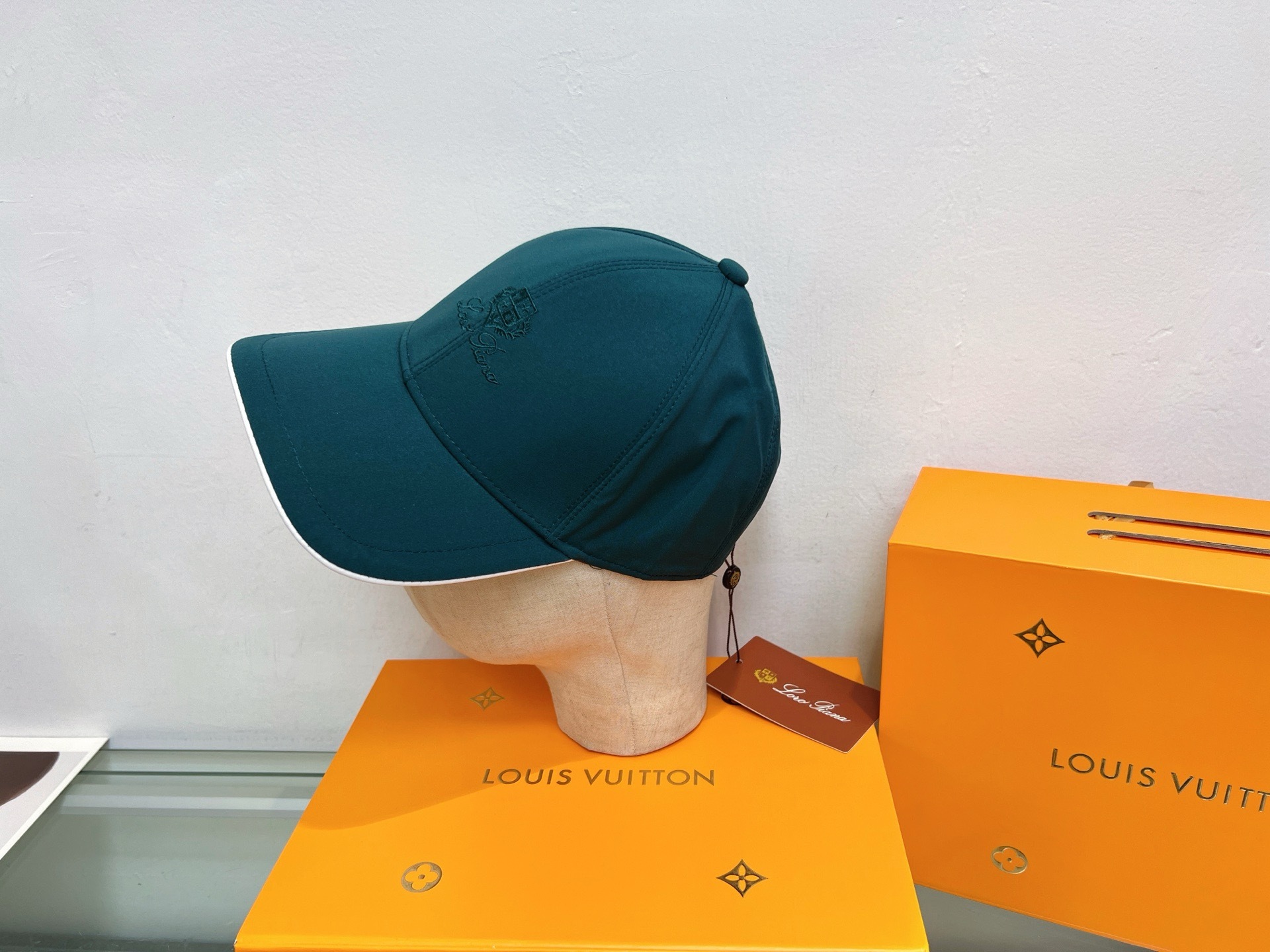 Loro Piana #LP-001