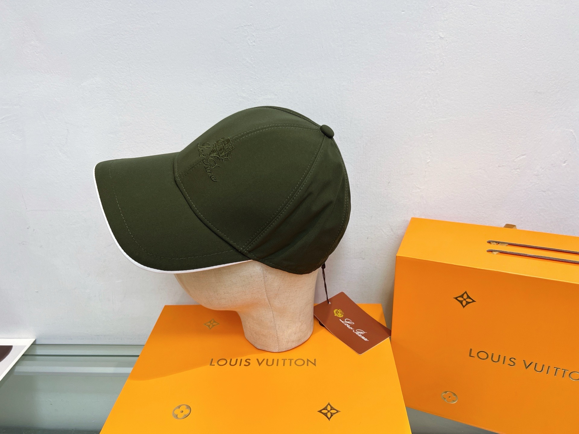 Loro Piana #LP-001
