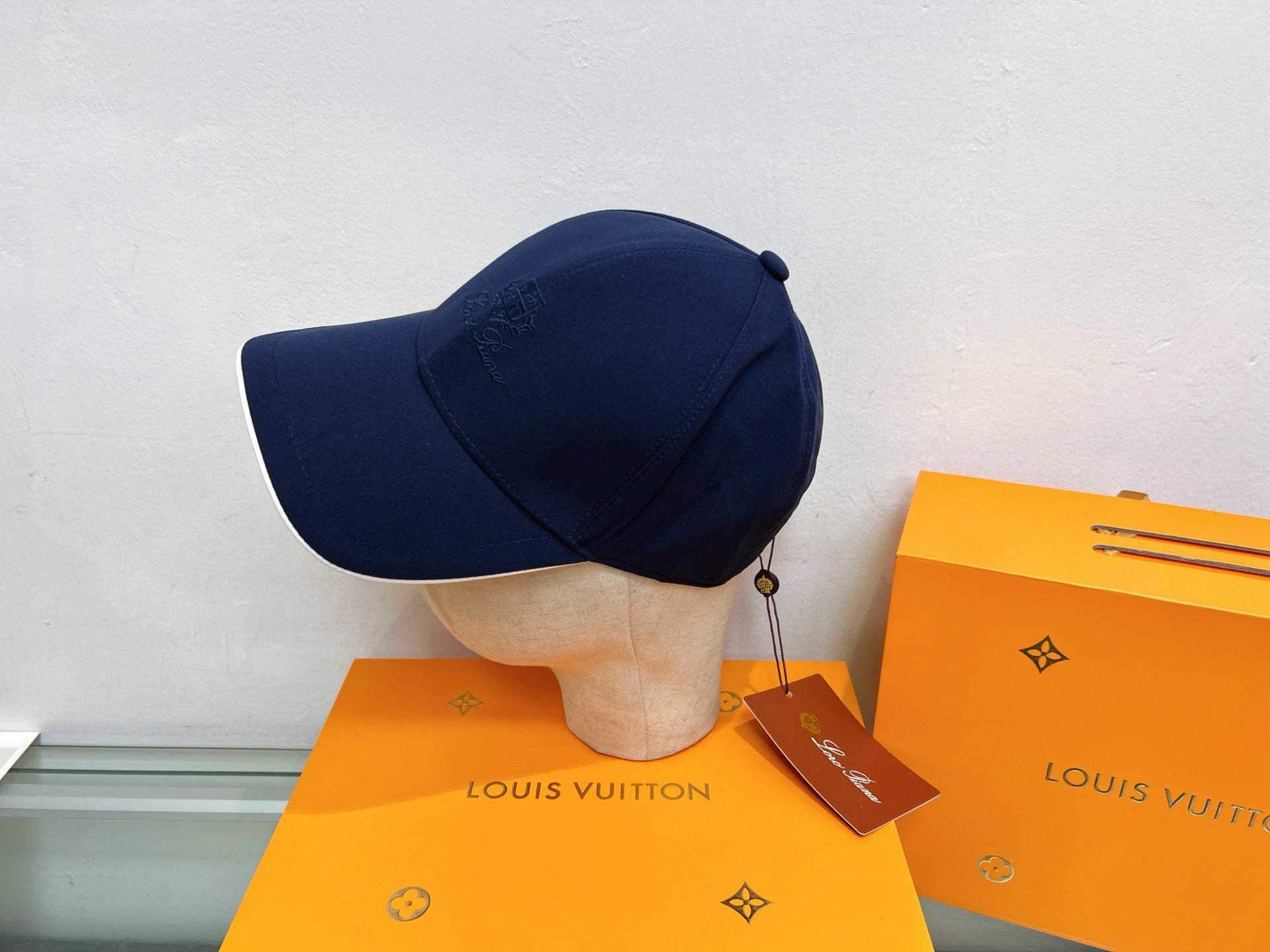 Loro Piana #LP-001