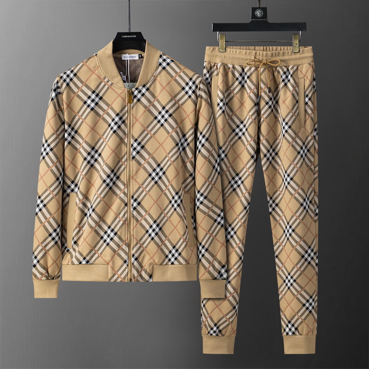 Burberry Men's Tracksuit BU-016