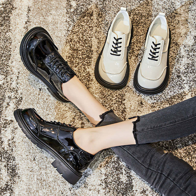 Fashionable Leather Women's Shoes with Winnie the Pooh Design - Autumn/Winter Casual Shoes