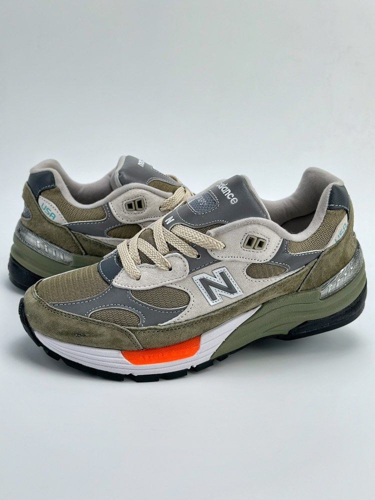 New Balance NB992