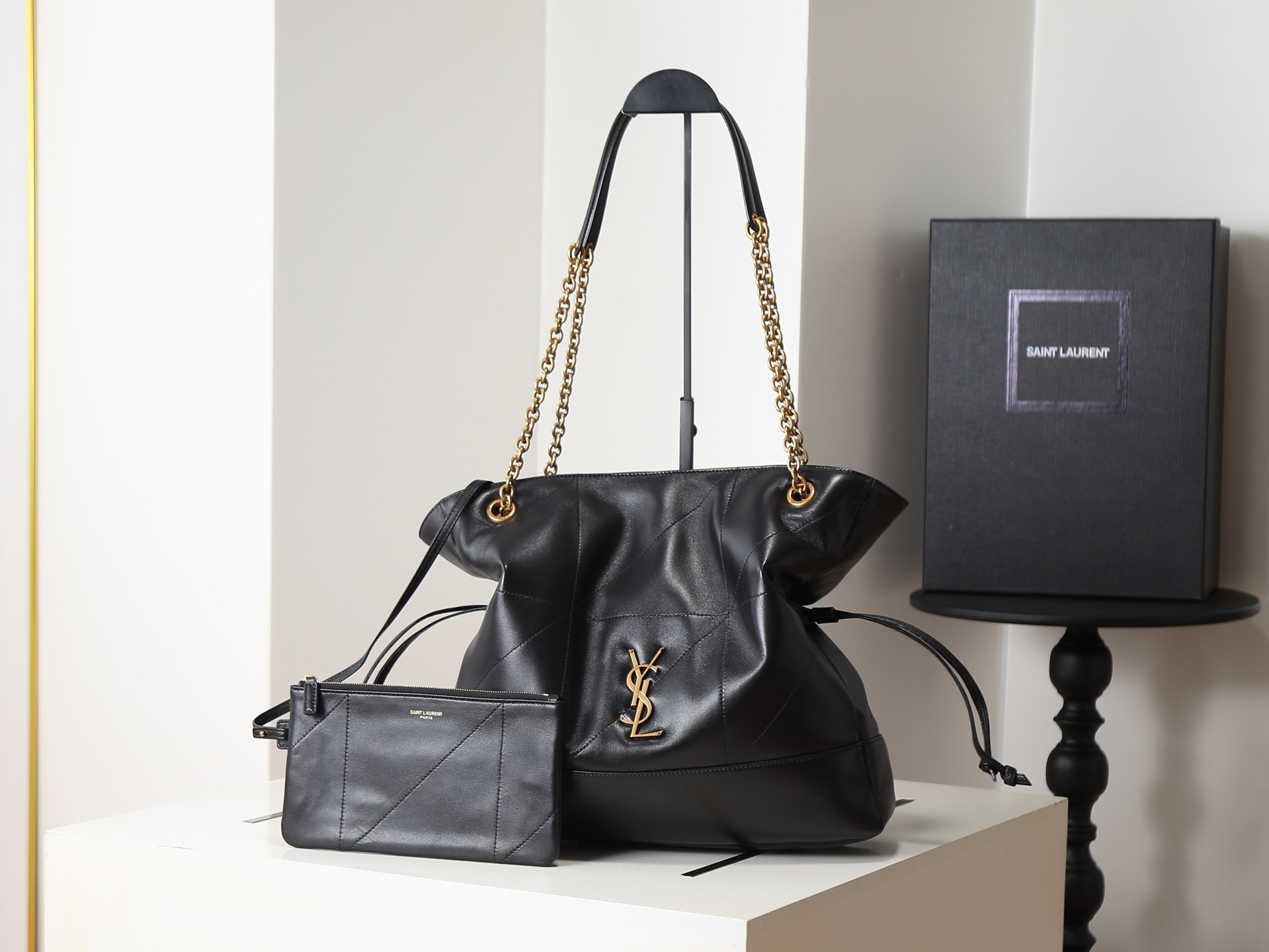 SAINT LAURENT
