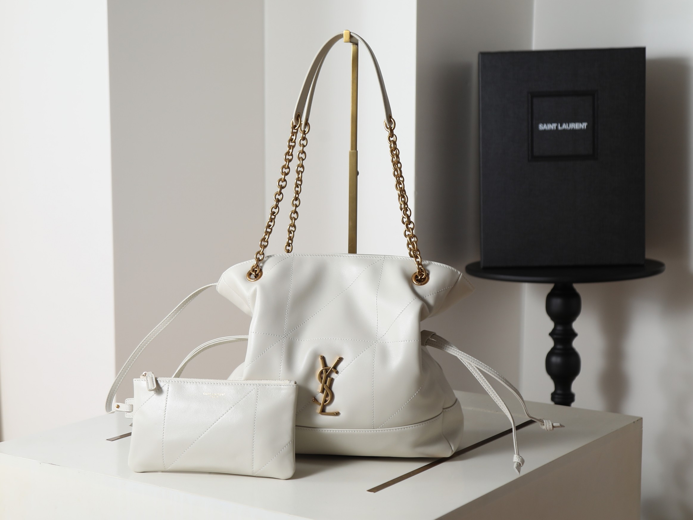 SAINT LAURENT