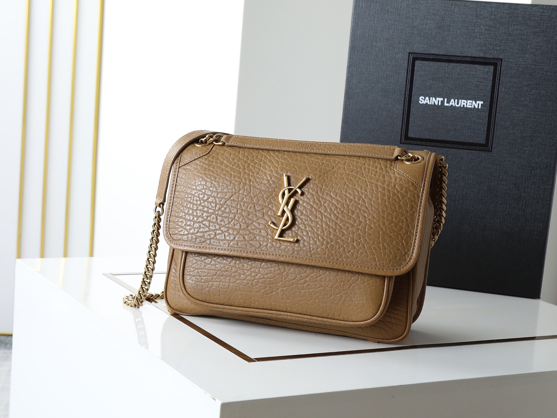 Saint Laurent
