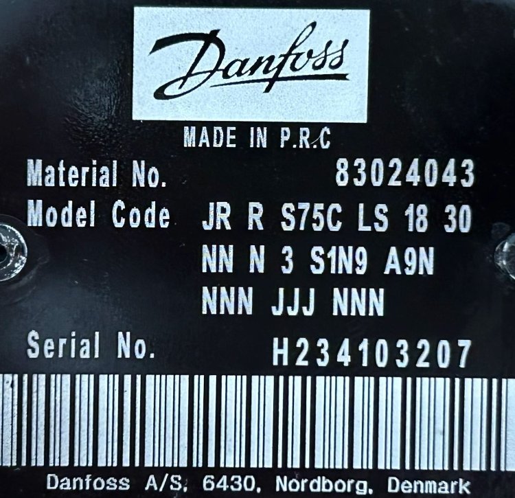 83024043 JRRS75CLS1830NNN3S1N9A9NNNNJJJNNN丹佛斯液压泵
