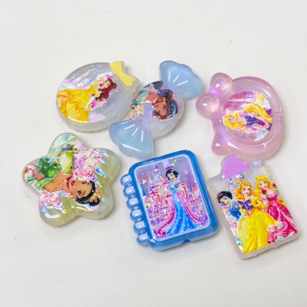 Through Hole Cartoon Princess Shaped Beads, DIY Materials for Keychains, Bag Charms & Handmade Ornaments