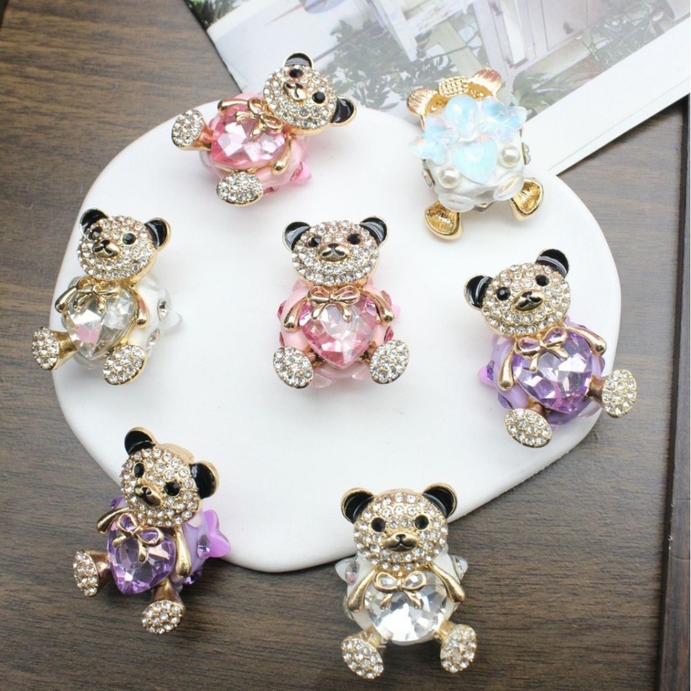 Cute Bear Holding Heart Rhinestone Beads, Straight Hole DIY Charms for Beadable Pens, Bag Pendants & Phone Lanyards