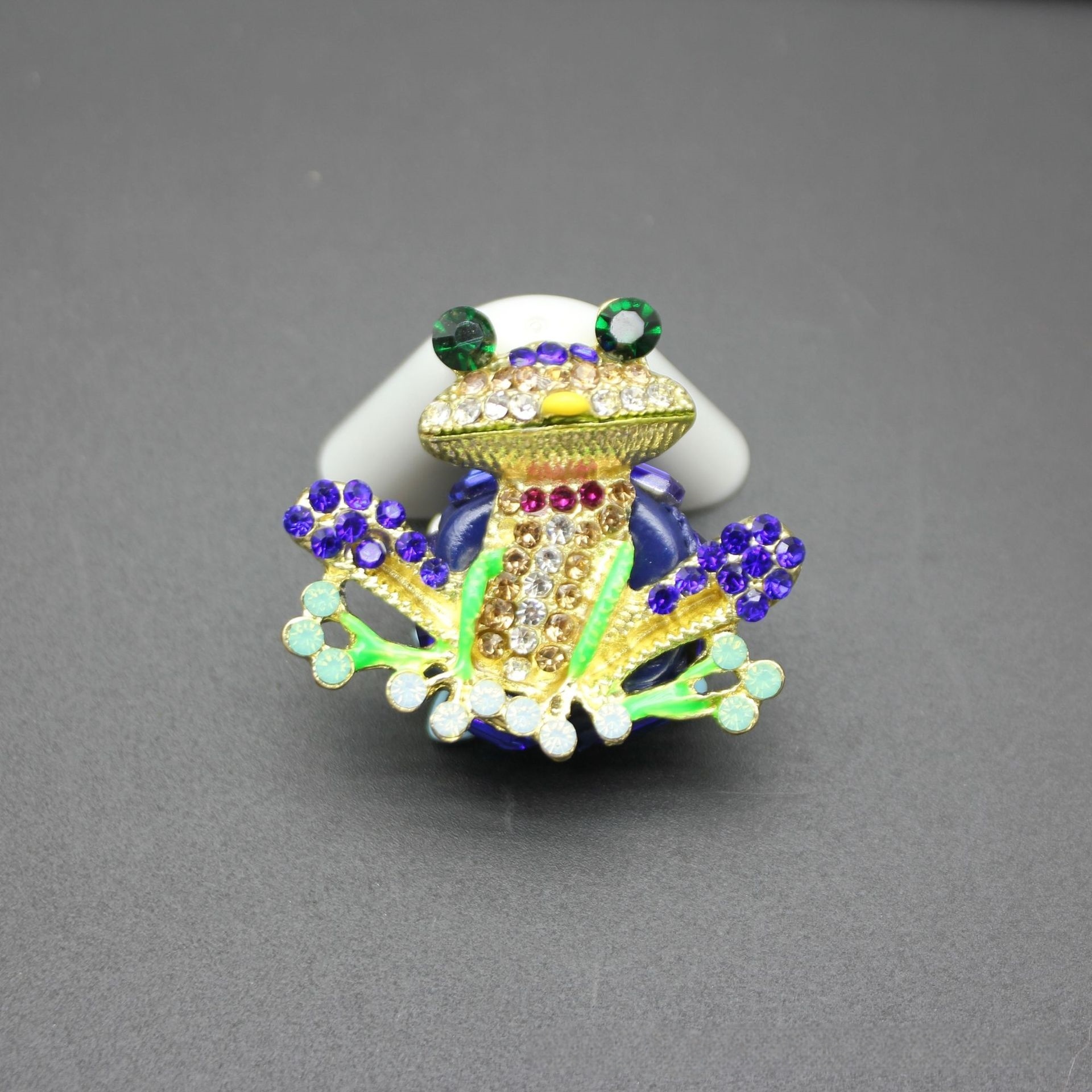 New Cute Tilted Head Frog Beads, Full Rhinestone Straight Hole Charms for Beadable Pens