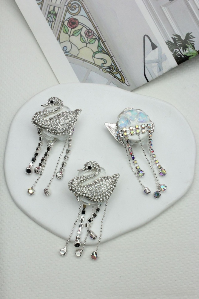 Cute Flamingo and Swan Beads with Hanging Chain, Straight Hole Accessories for Pen Making