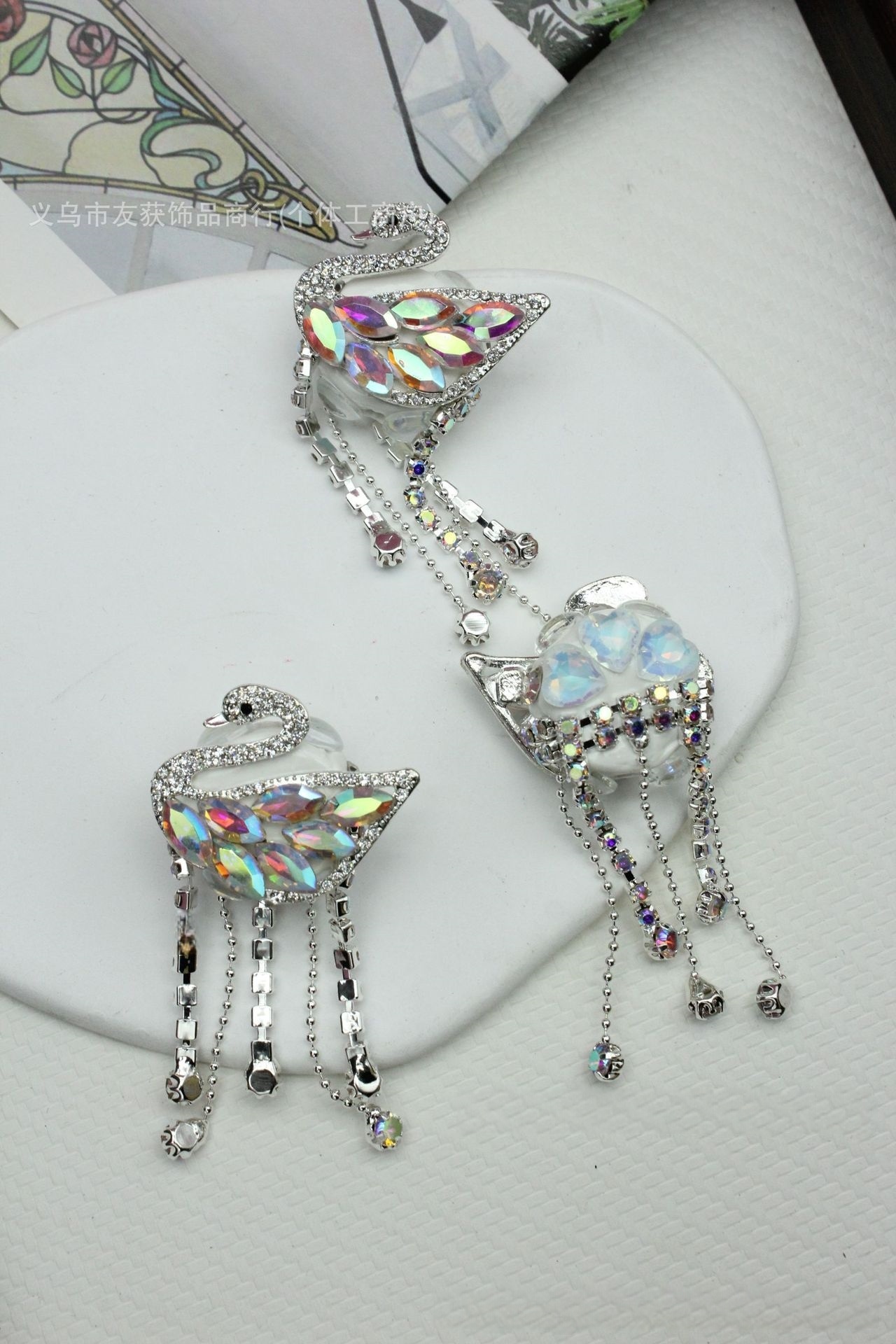 Cute Flamingo and Swan Beads with Hanging Chain, Straight Hole Accessories for Pen Making