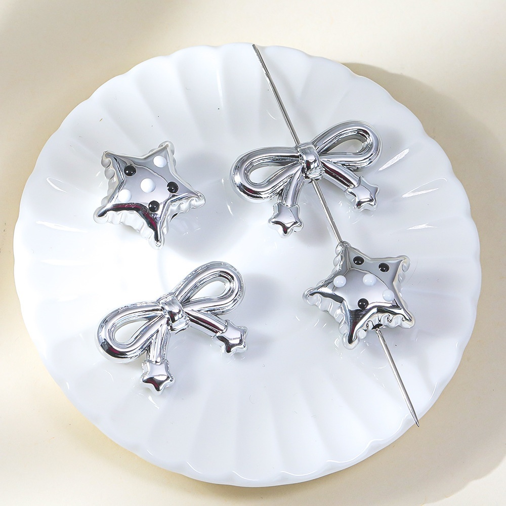 Cute acrylic bow star drip oil beads for DIY jewelry making. Perfect for phone straps, keychains, beaded pens & necklaces