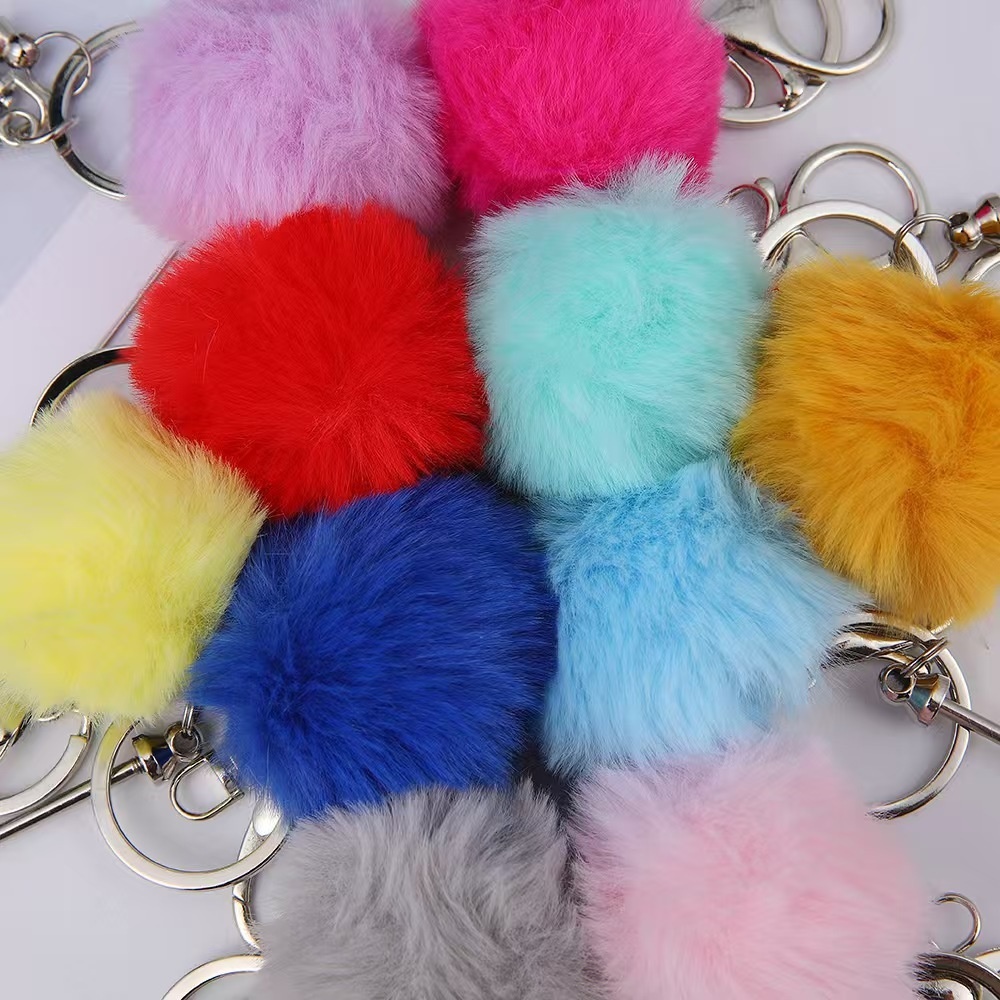  New Arrival DIY Conical Pom-Pom Buckle Kit – Premium Fluffy Carabiner Keychain, Cross-Border Hot Seller for Outdoor Hiking Businesses