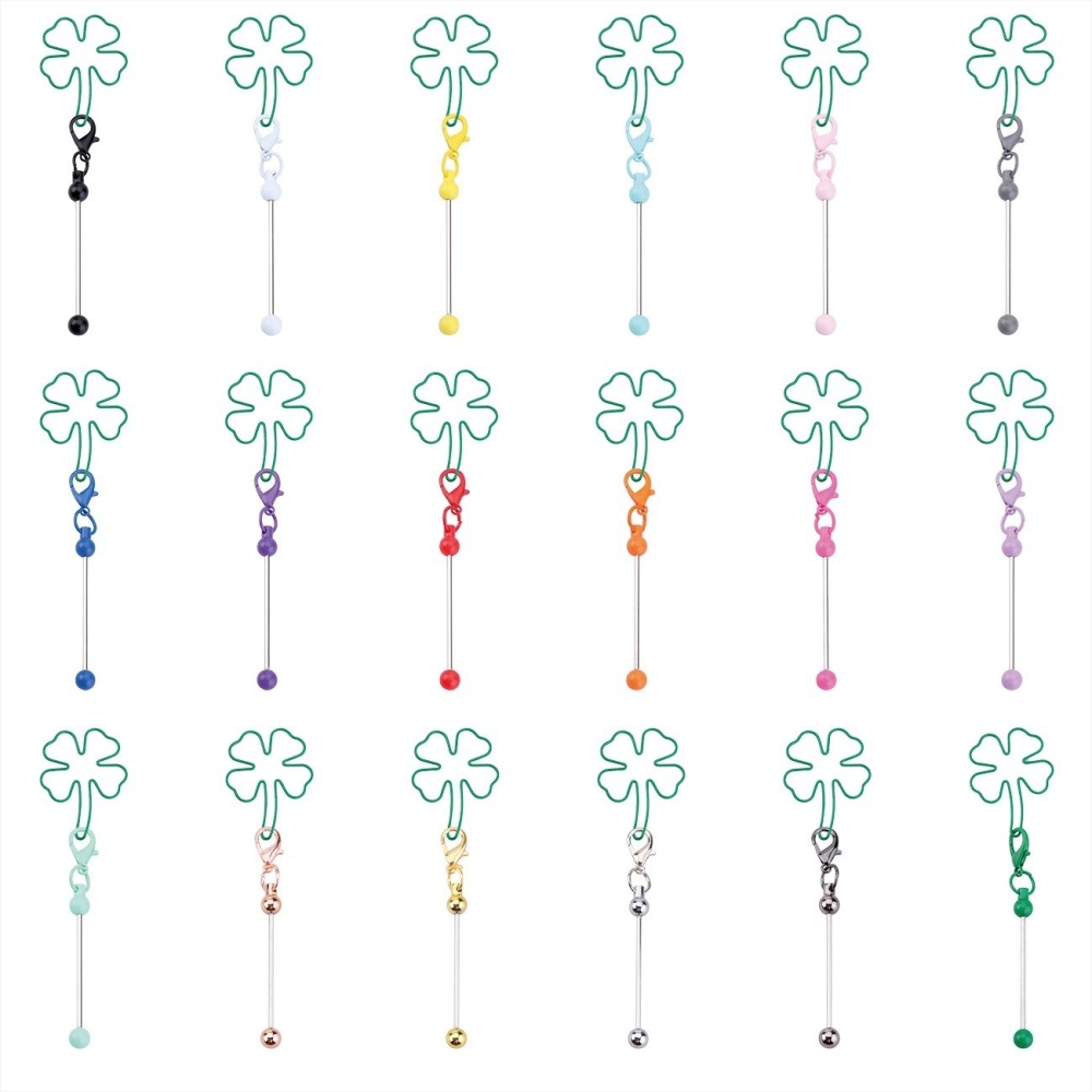 Who gets it?! This DIY four-leaf clover beaded keychain works for phone cases, bags and Christmas trees!