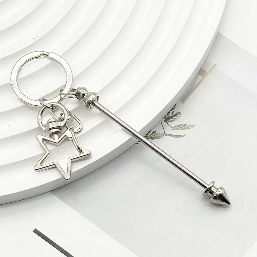 Minimalist DIY Metal Star-Heart Keychain – Ladies’ Bag Charm for Everyday Use
