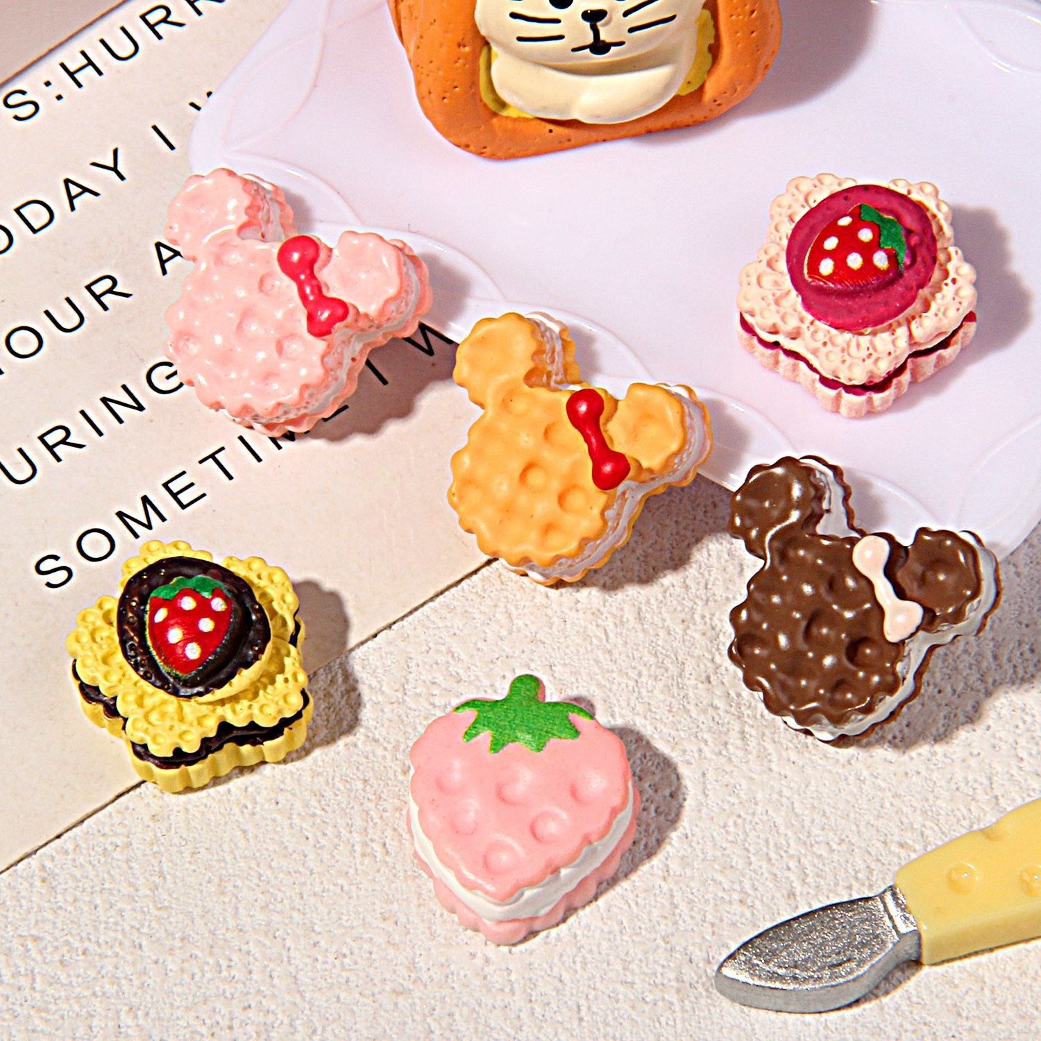 3D Cute Bear Cat Rabbit Animal Resin Figurines DIY Micro Landscape Ornaments Keychain Accessories