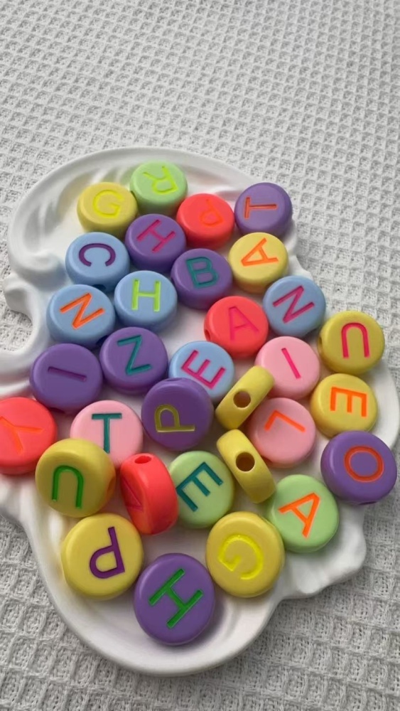 Acrylic Alphabet Beads, Single Letter Beads with Color Background & Black Font, Loose Beads for Bracelet DIY Jewelry Wholesale