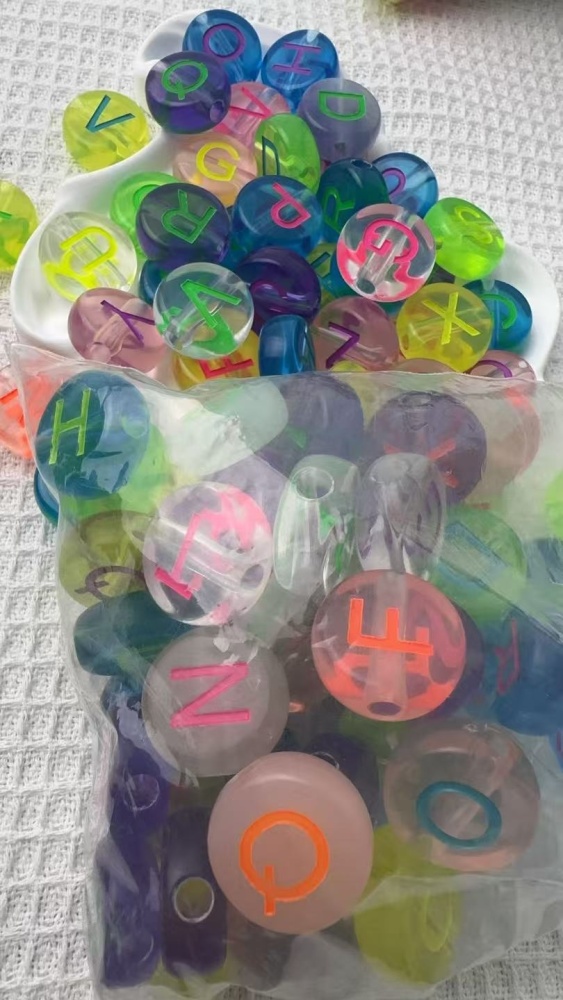 Candy Color Transparent Acrylic Alphabet Beads, Plastic Letter Beads for DIY Jewelry Wholesale