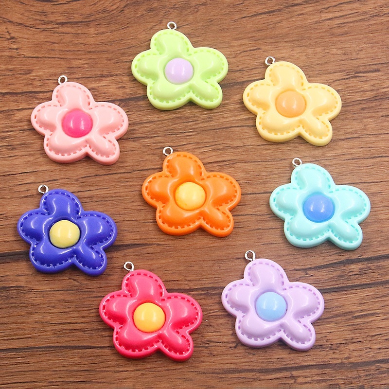 Five-Petal Plant Flower Resin Pendants, DIY Charms for Bracelet Bag Accessories Wholesale