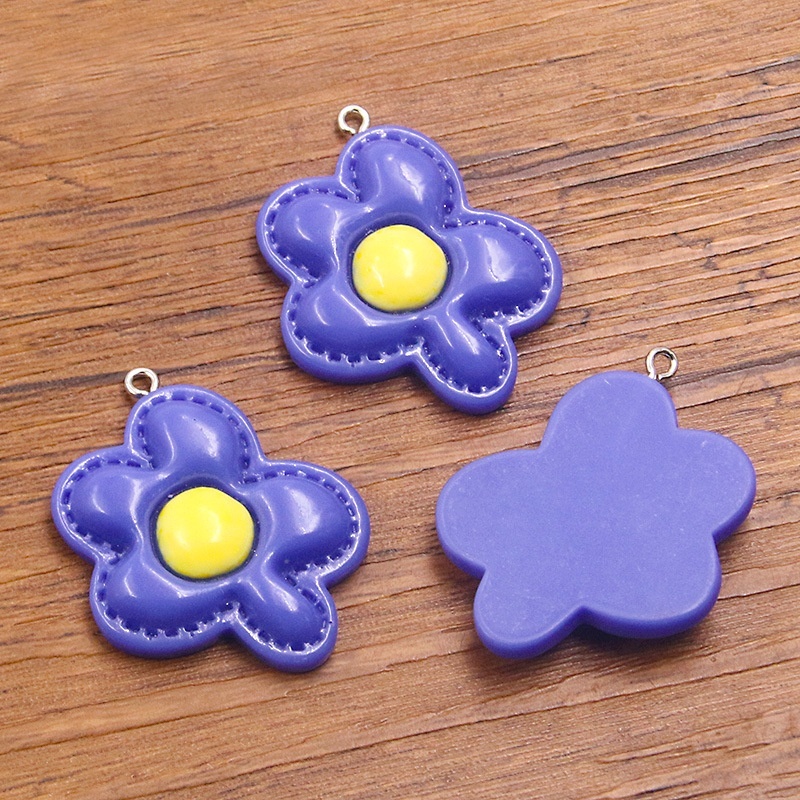 Five-Petal Plant Flower Resin Pendants, DIY Charms for Bracelet Bag Accessories Wholesale