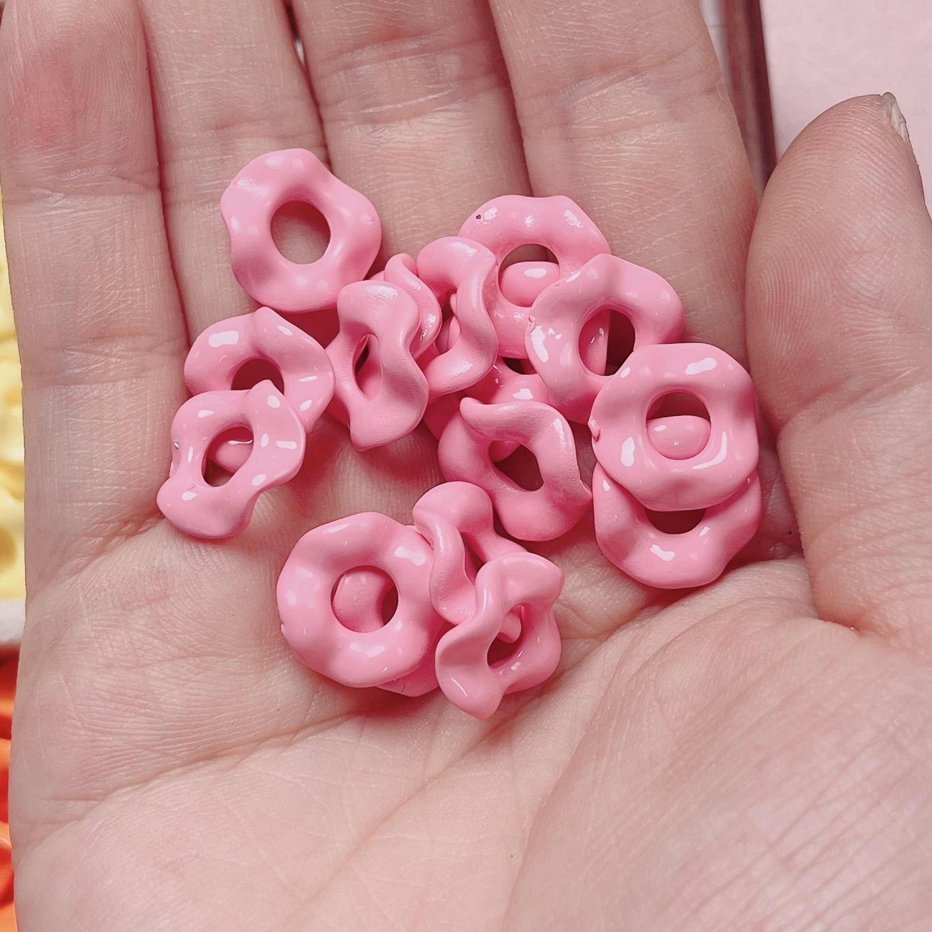 Painted Acrylic Wavy Lace Stackable Beads, Loose Beads for Phone Chain Bag Charm DIY Craft Wholesale