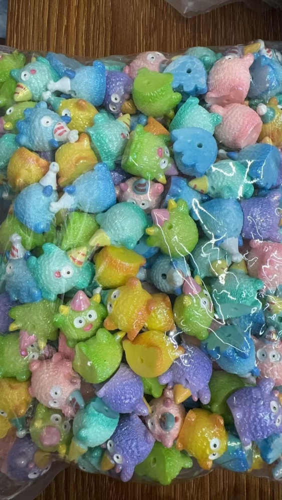 Cute Big-Eyed Monster Mini Figurine Beads, DIY Ornament Accessories for Car & Desktop Decoration Wholesale