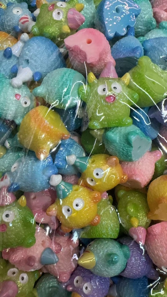 Cute Big-Eyed Monster Mini Figurine Beads, DIY Ornament Accessories for Car & Desktop Decoration Wholesale