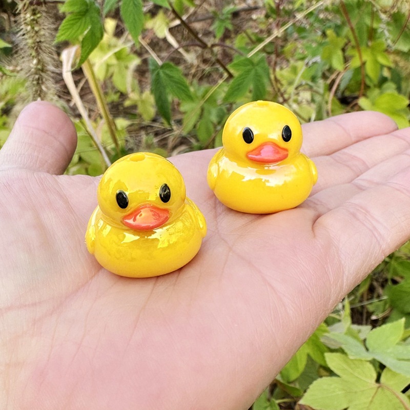 25mm Cute Little Duck Silicone Through Hole Beads, DIY Phone Lanyard Keychain Car Pendant & Beadable Pen Accessories Wholesale