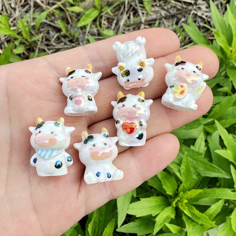 20mm 3D Cow Doll Resin Through Hole Beads, DIY Beadable Pen Bracelet Keychain Bag Charm Jewelry Making Supplies Wholesale