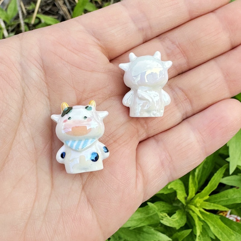 20mm 3D Cow Doll Resin Through Hole Beads, DIY Beadable Pen Bracelet Keychain Bag Charm Jewelry Making Supplies Wholesale