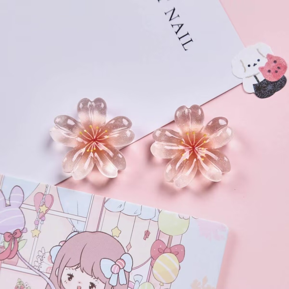 Multi-functional resin cartoon charms. Wholesale DIY materials for decorating phone cases and cream glue handicrafts